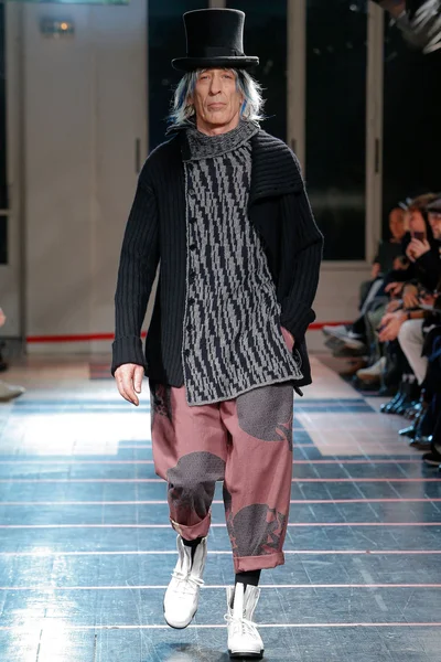 Look 13